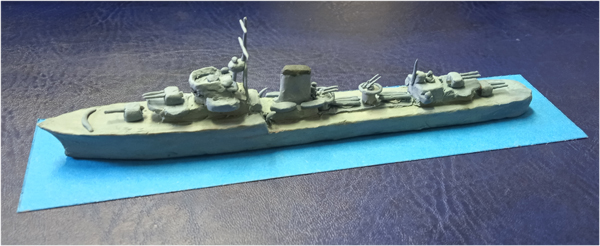 Plastelinowy model niszczyciela Huragan